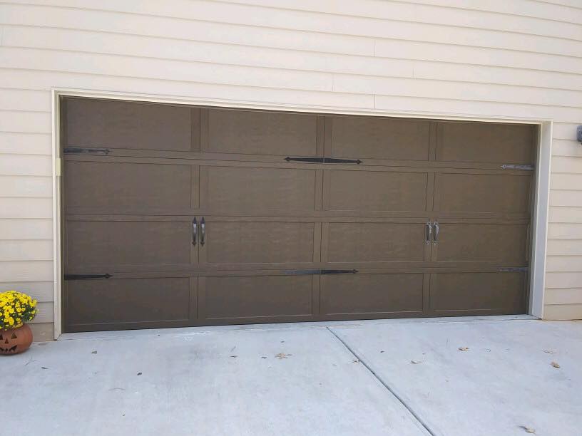 Custom garage Door Painting with Trim 2