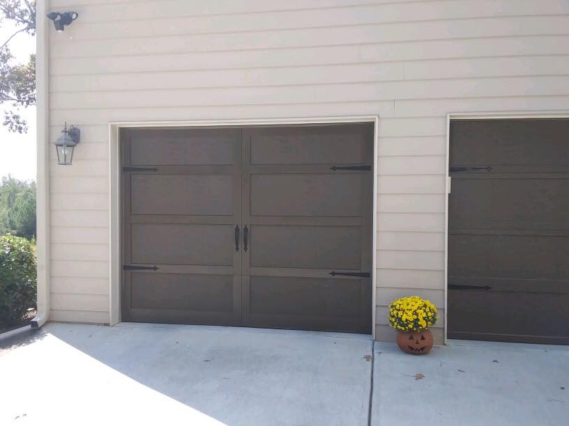 Our specialization includes Garage Door Custom Painting near Peachtree City and Fayetteville covering Coweta County and Fayette County