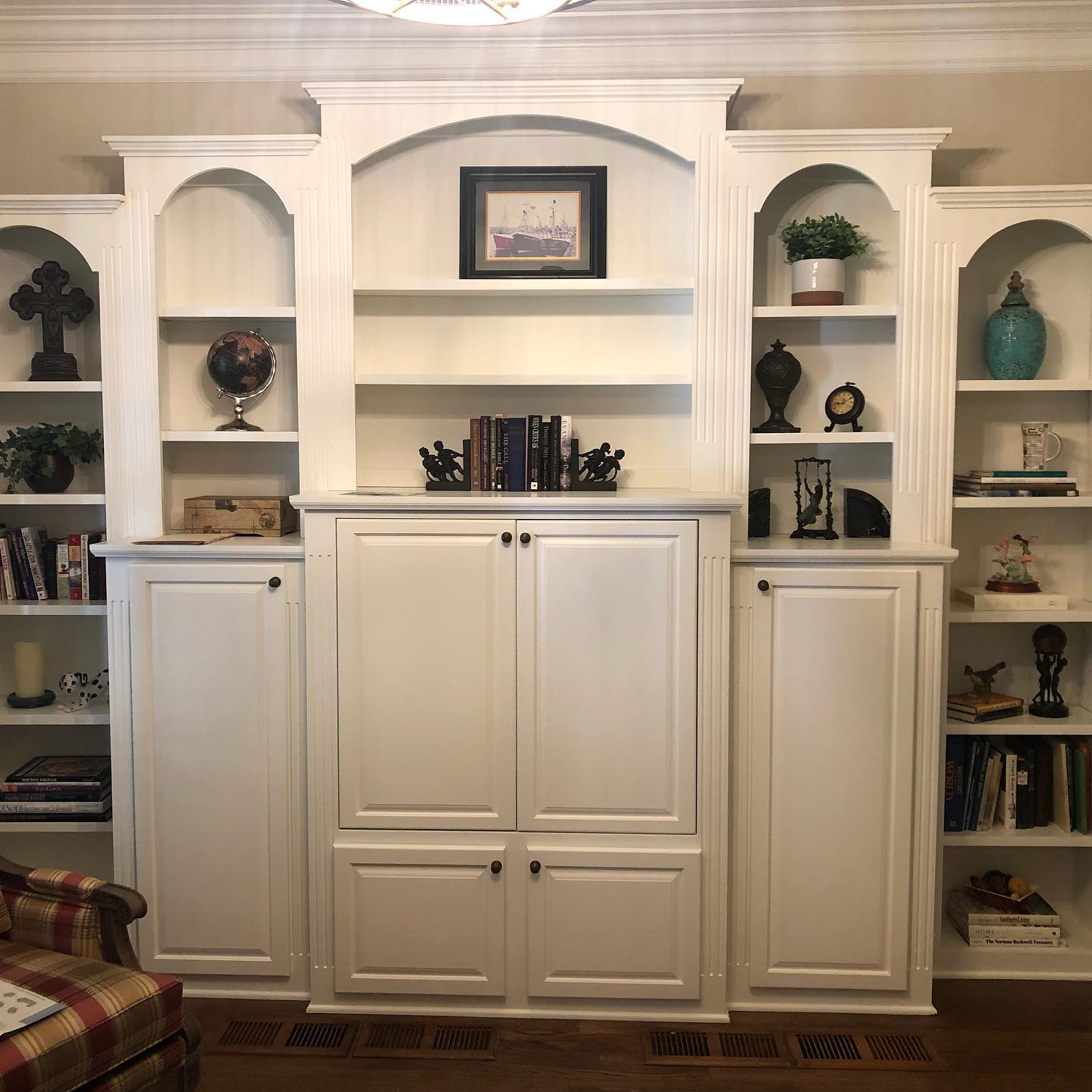 Home Fireplace Shelves Cabinet Painting near Peachtree City