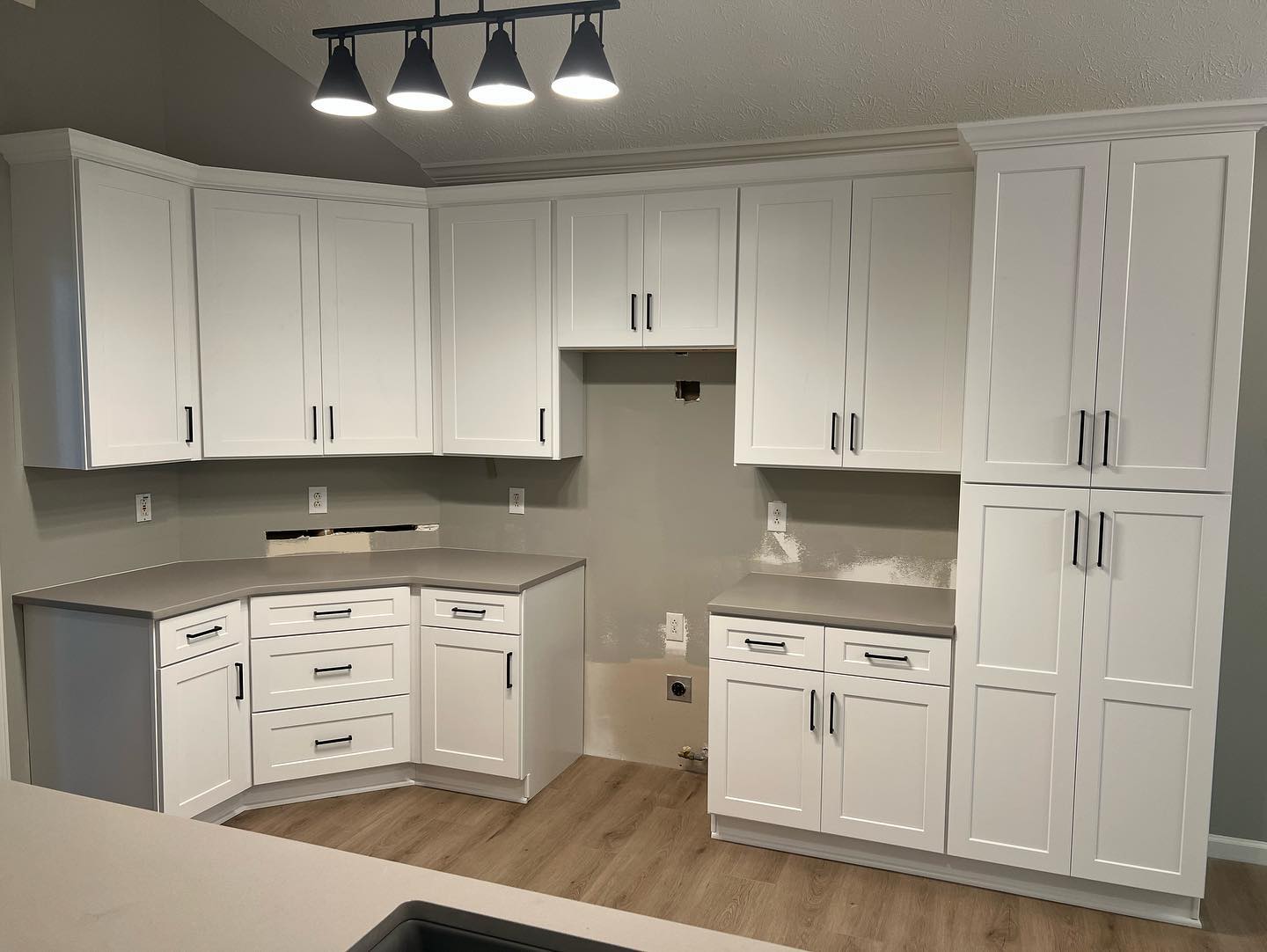 Shaker White Kitchen Cabinets Installation near Peachtree City 2